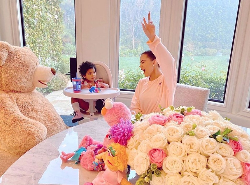 Kardashian Family Social Media Posts, Instagram